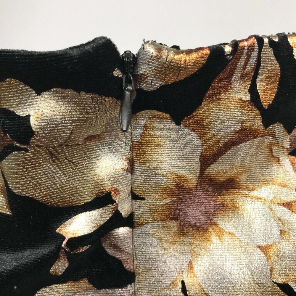 ECI Dress Women Sz 6 Black Beige Gold Floral Sleeveless Sheath Zip Cold Shoulder - Picture 8 of 9